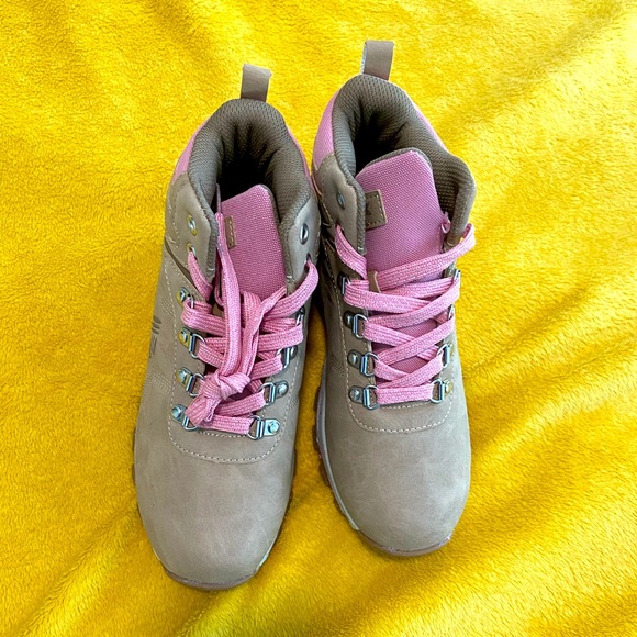 Reebok New RBX Ritah Faux Leather Tan Pink Hiking Boots Shoes size: 7.5 - Picture 2 of 7